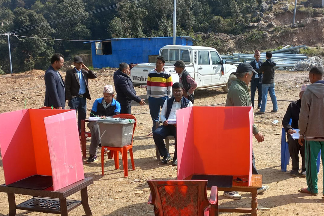 बैतडीको मेलौली, शिवनाथ र पञ्चेश्वरमा एकैदिन नमूना मतदान सम्पन्न 